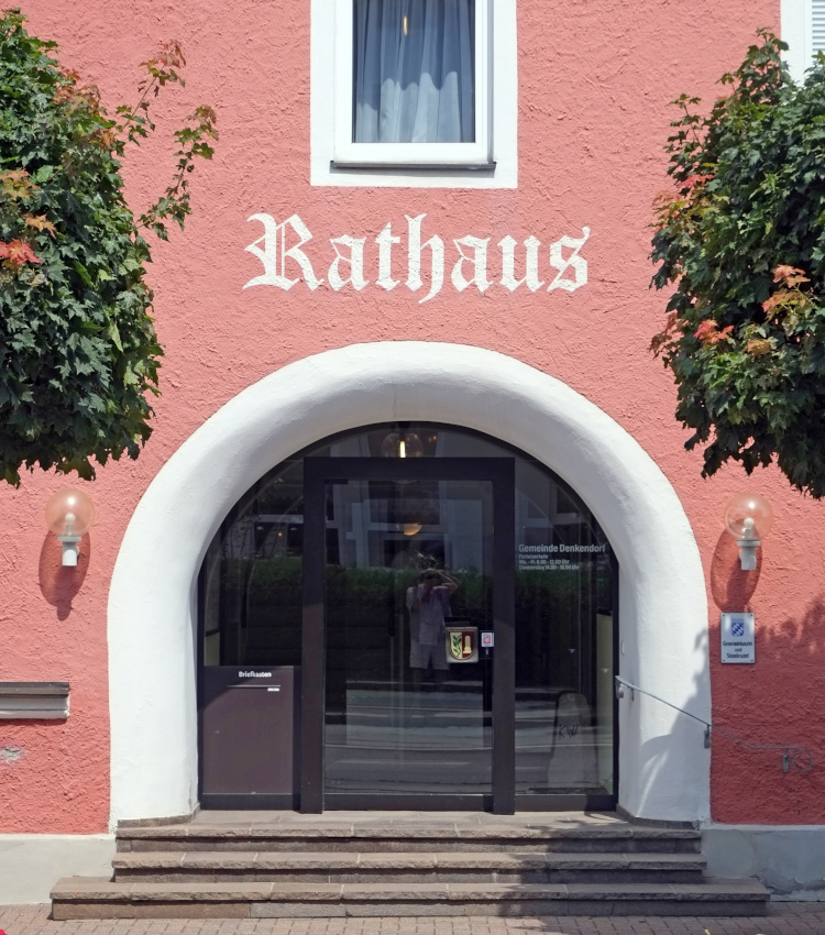 Öffentliche Einrichtungen